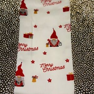 Utopia Hotel Christmas Themed Napkins Set of 12 NWT